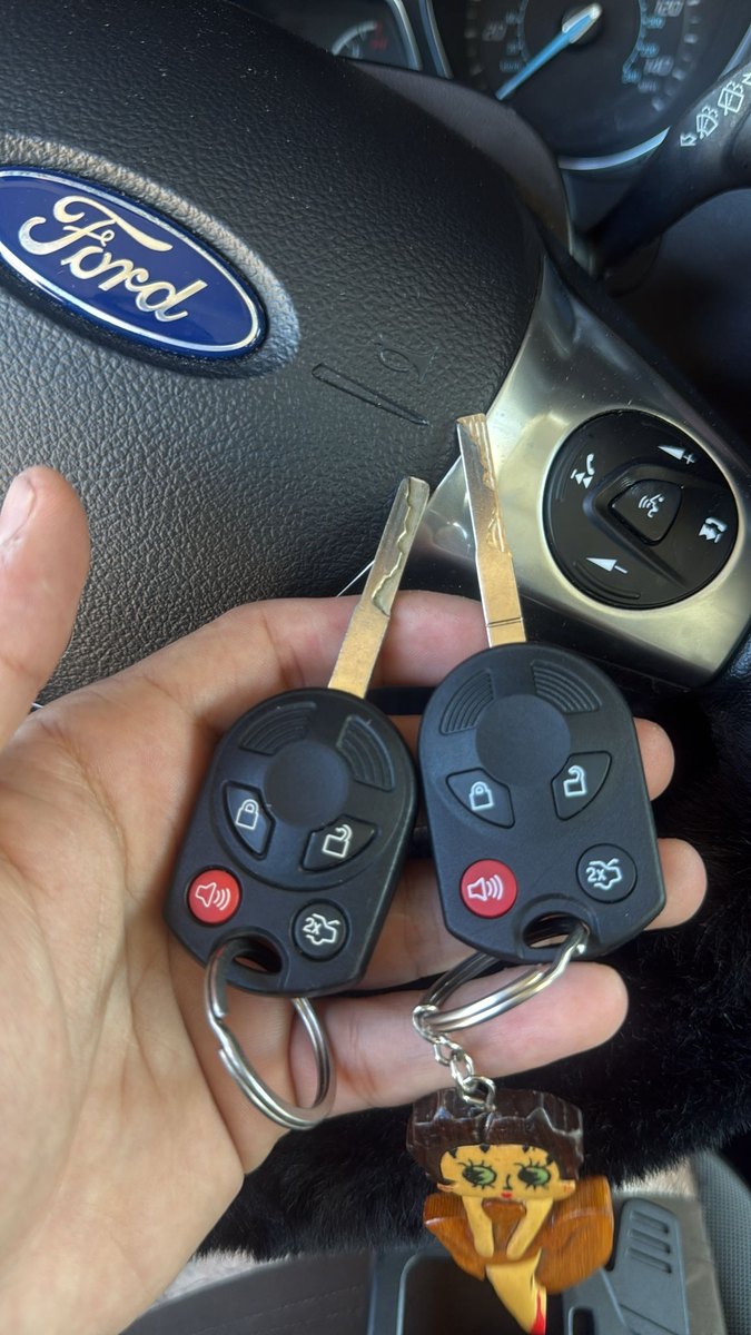 A spare car key cut from the customer's working key